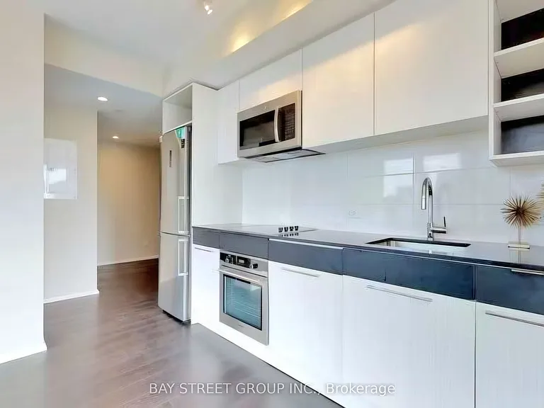 68 Shuter St #1205 — Photo 2