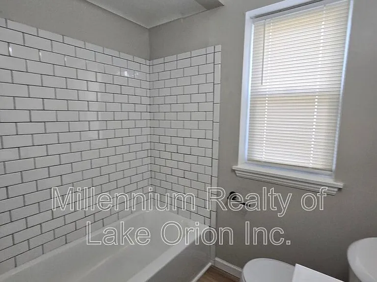 614 E Tennyson Ave — Photo 25