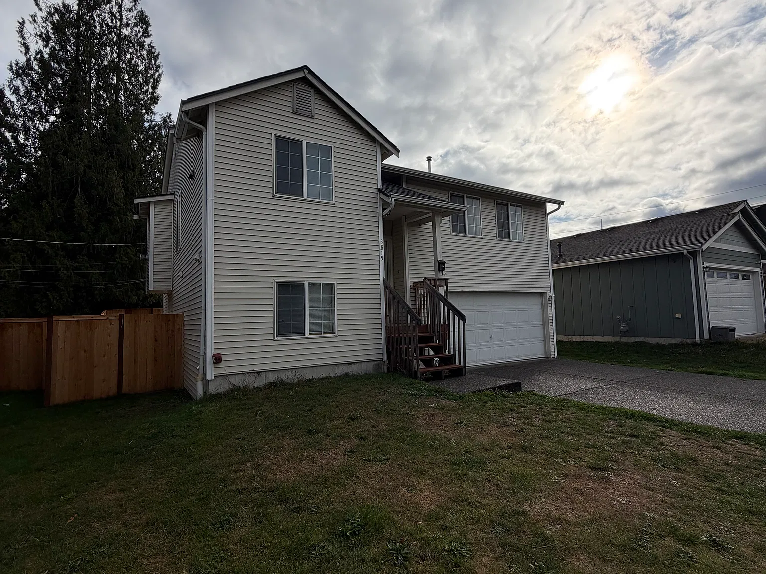 4 bed, 1836 sqft, $2,895 — Photo 2