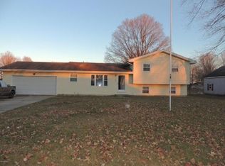 71069 Spencer Rd, Union, MI 49130
