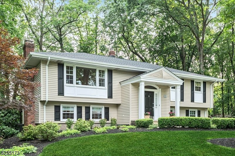 715 Timberline Dr, Wyckoff, NJ 07481 Zillow