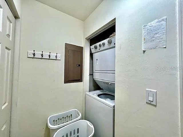 2060 Matecumbe Key Rd #2102 — Photo 35
