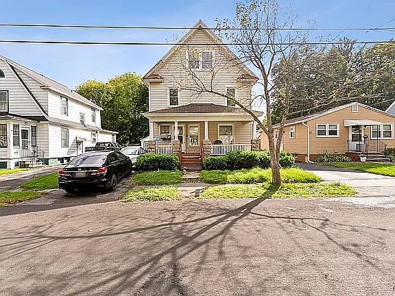 1st image of 152 Maplewood Ave