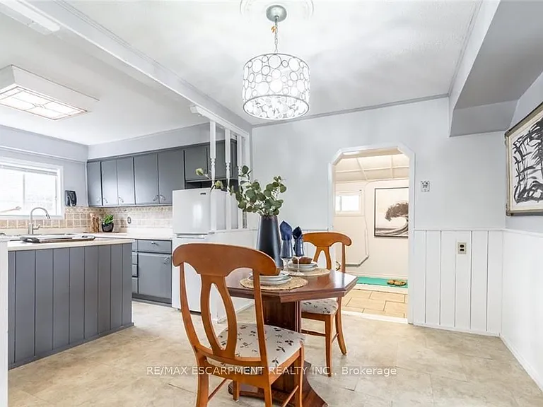 355 Jones Rd — Photo 8