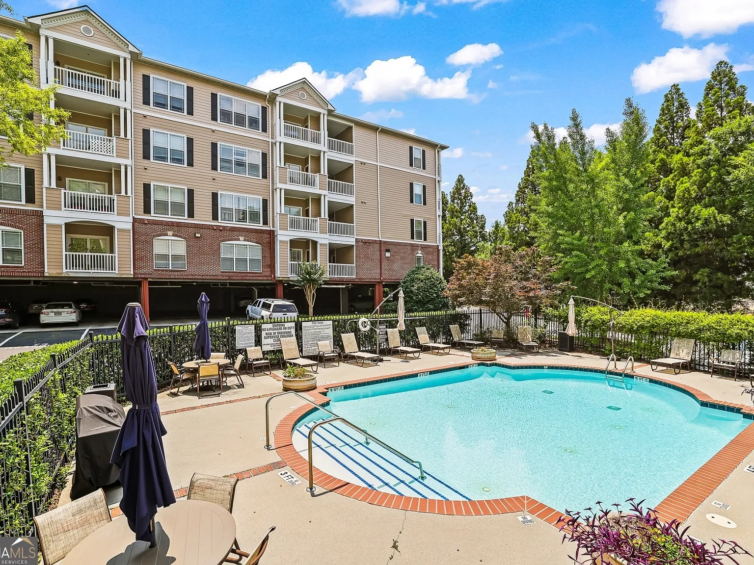 2 bed, 1.0 bath, 960 sqft, $1,695 — Photo 1
