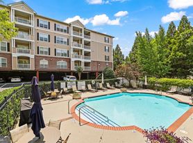 4333 Dunwoody Park