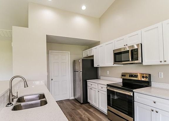 5th image of 18018 Hobby Forest Ln