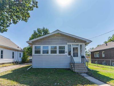 68 E Parker St, Waterloo, IA, 50703
