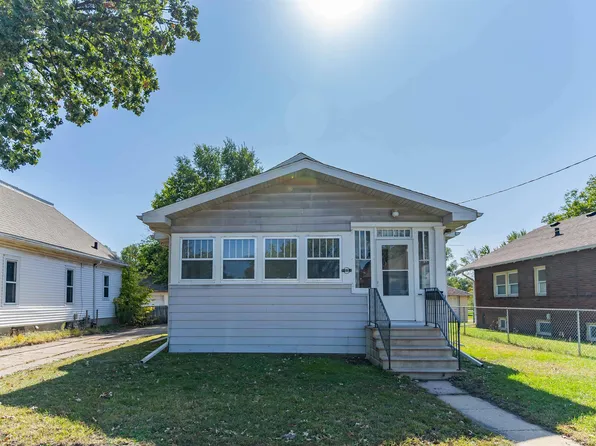 68 E Parker St, Waterloo, IA 50703