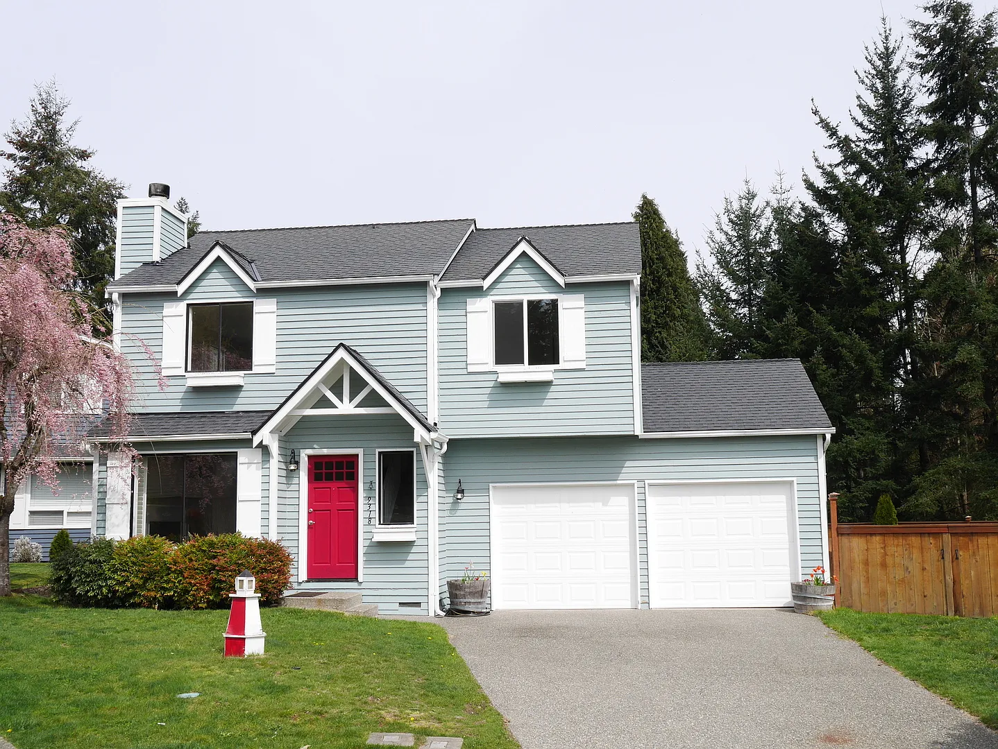 4 Bedroom 2.5 Bath near Juanita Beach! — Photo 1