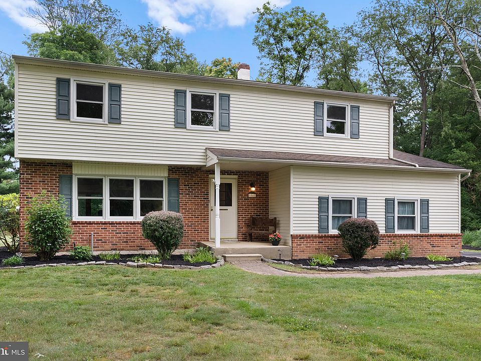 1st image of 1541 Doyle Dr