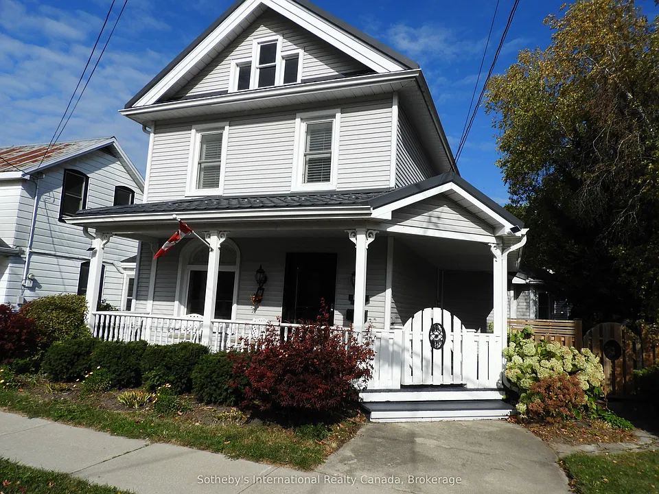 77 4th St W