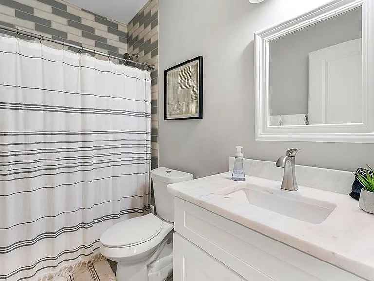 209 Clay St SE — Photo 11