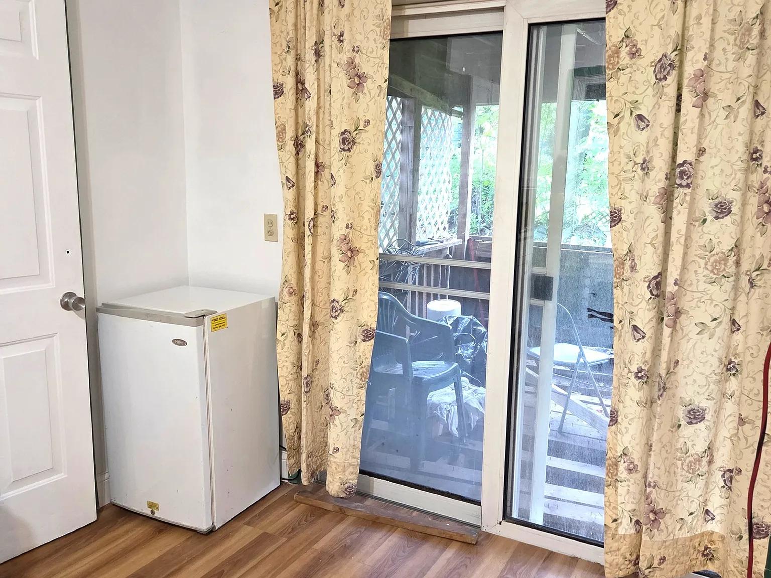 Studio, 1.0 bath, 220 sqft, $1,400 — Photo 4