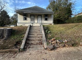 16 Wilson St, Manchester, GA 31816