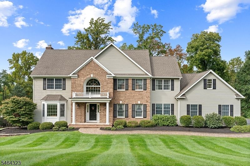 1st image of 10 Berkshire Way