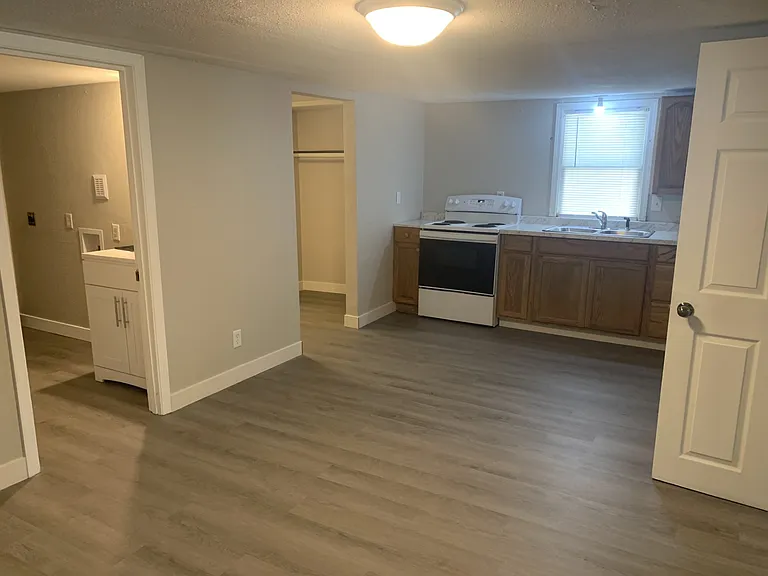 727 I St NW — Photo 3