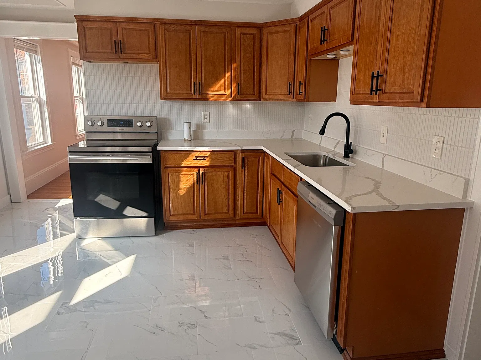 3 bed, $2,400 — Photo 1