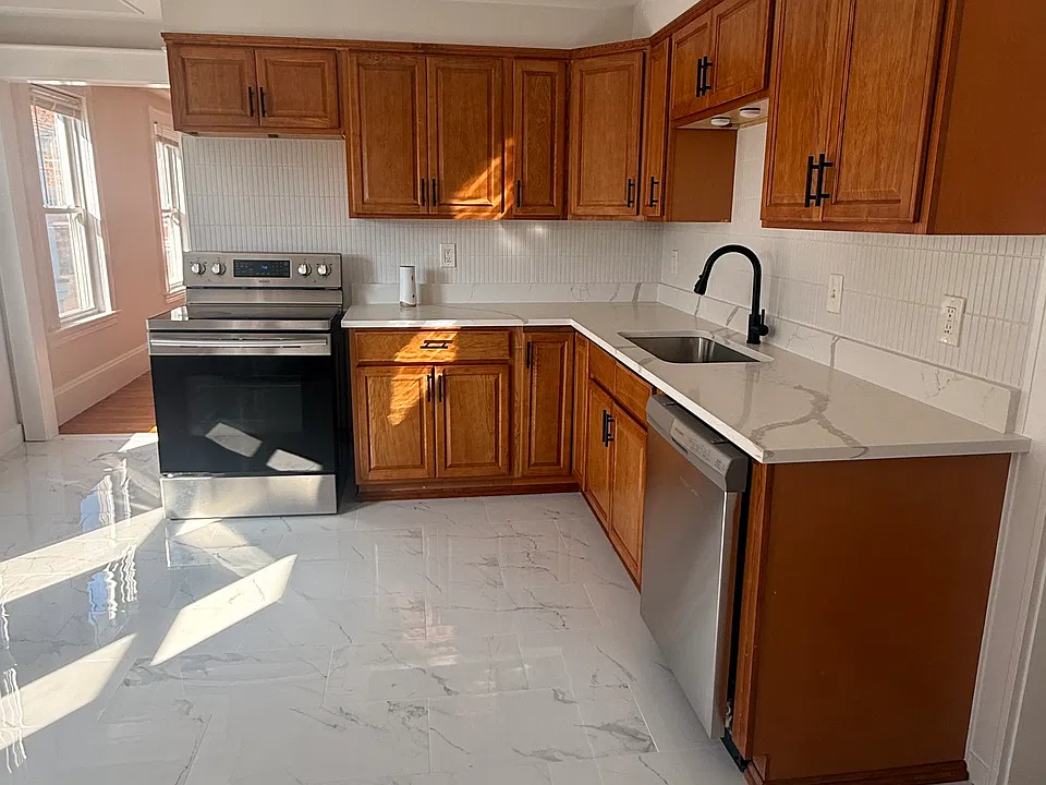377 Main St #2