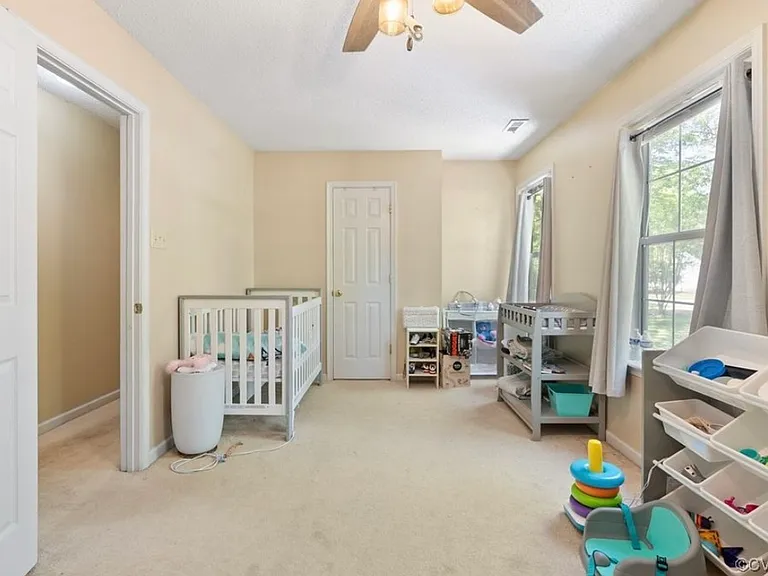 3355 Holly Woods Ct — Photo 14