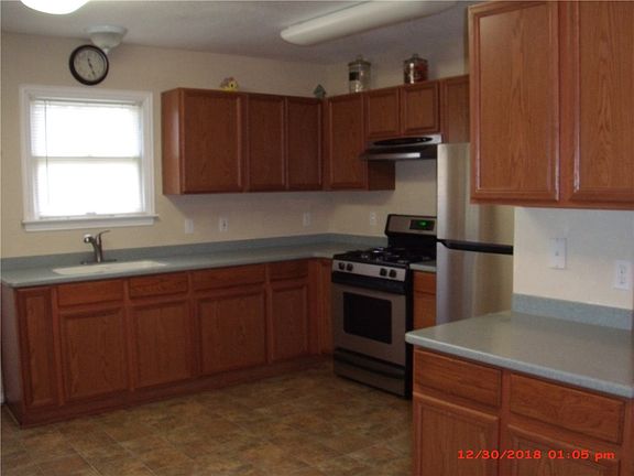 4th image of 1219 N Avenue C