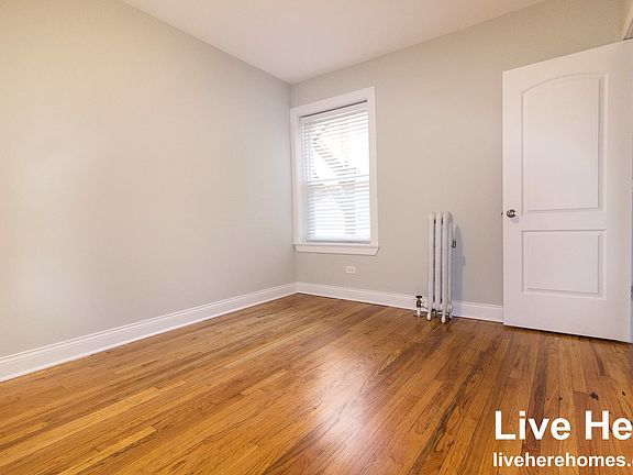 4th image of 2755 N Kilbourn Ave #3