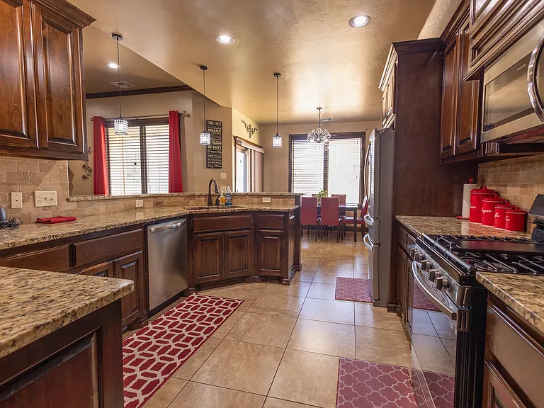 17701 Griffin Gate Dr — Photo 10