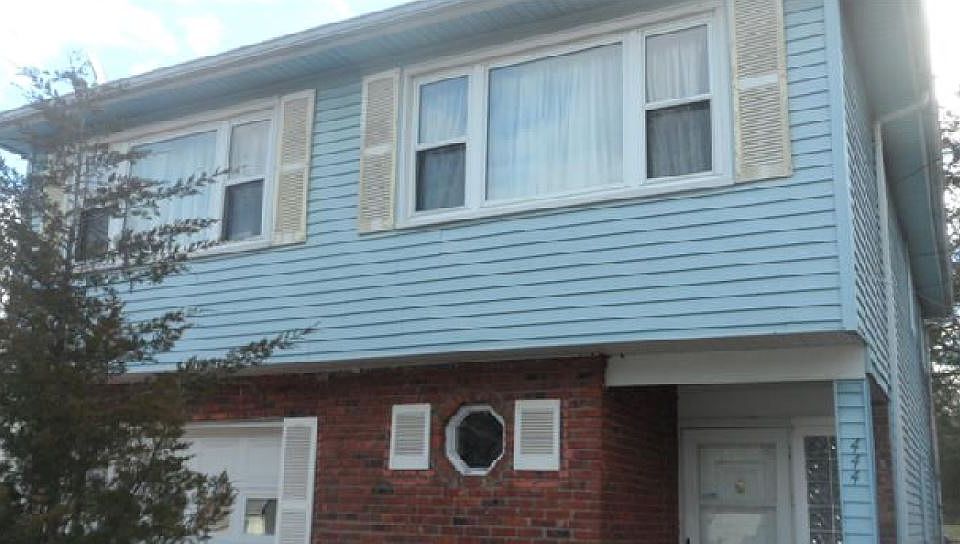 2nd image of 444 Ralph St