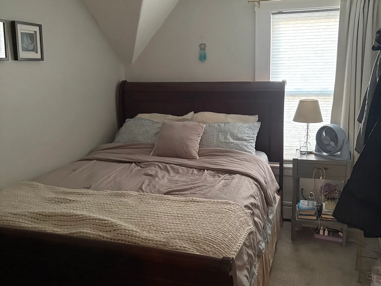 3 bed, 1100 sqft, $2,400 — Photo 2