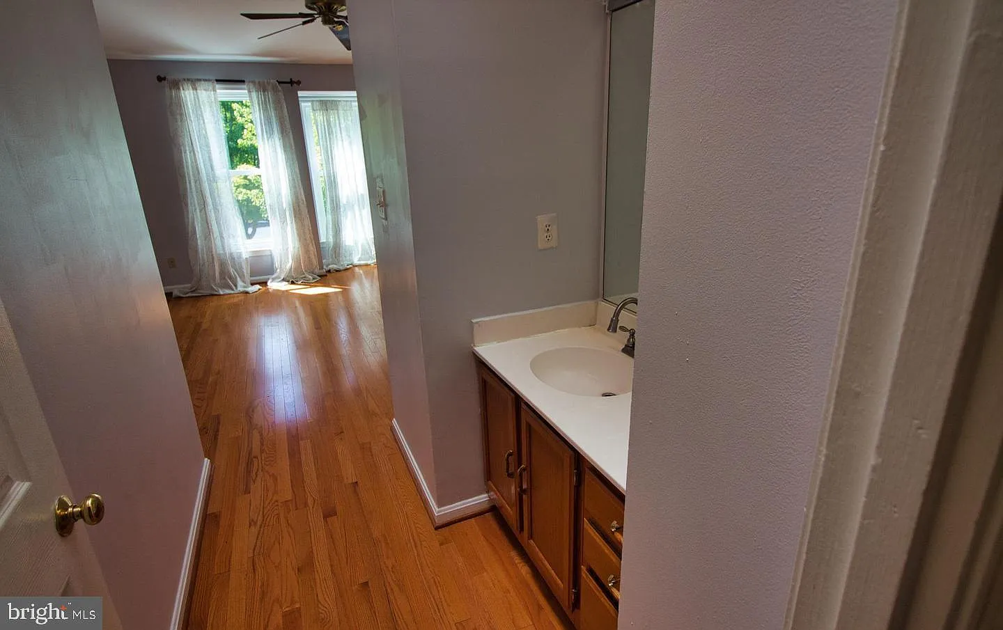 3 bed, 2.5 bath, 1112 sqft, $3,200 — Photo 3