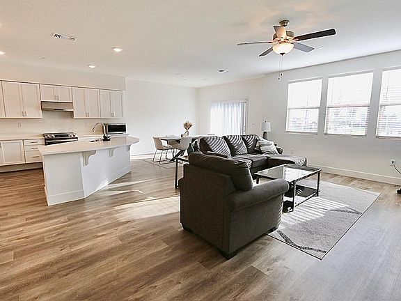 3rd image of 5301 E Commerce Way Unit 33102