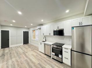656 Main St E #2, Hamilton, ON L8M 1J8
