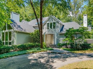 2577 Club Park Rd, Winston Salem, NC 27104