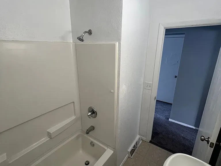 103 Cedar Ct — Photo 4