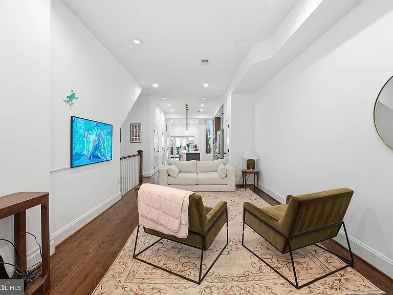 1841 Monroe St NW #2 — Photo 8