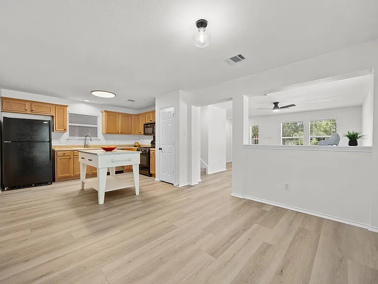 1818 Lost Maples Loop — Photo 14