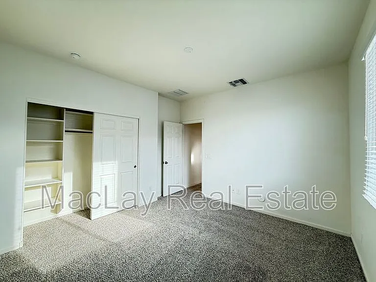 2372 E Dust Devil Dr — Photo 24
