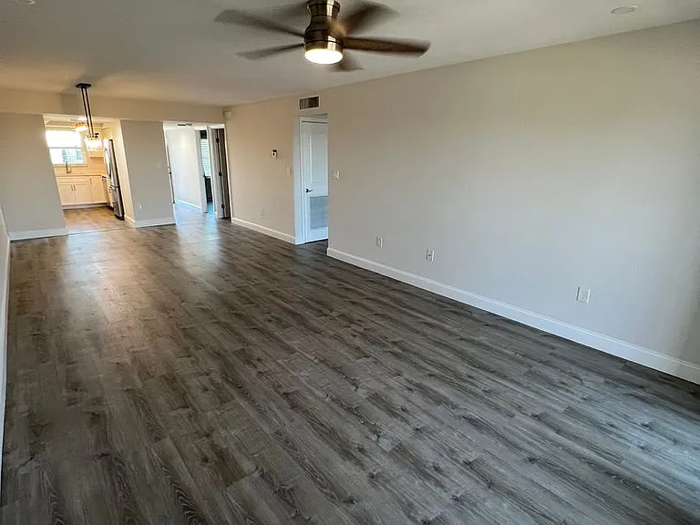 14459 River Beach Dr #B210 — Photo 6