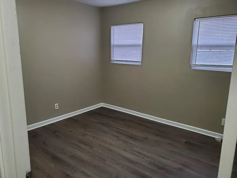 626 S Horton St — Photo 7