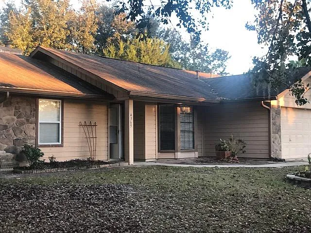 4365 NW 60th Ter — Photo 1