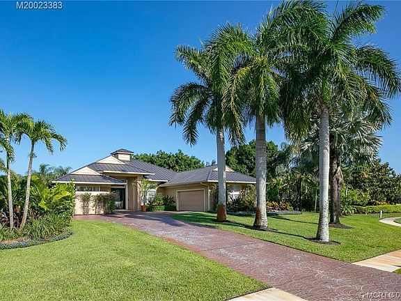 2nd image of 5024 SW Orchid Bay Dr