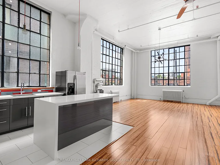 245 Carlaw Ave #202B — Photo 1