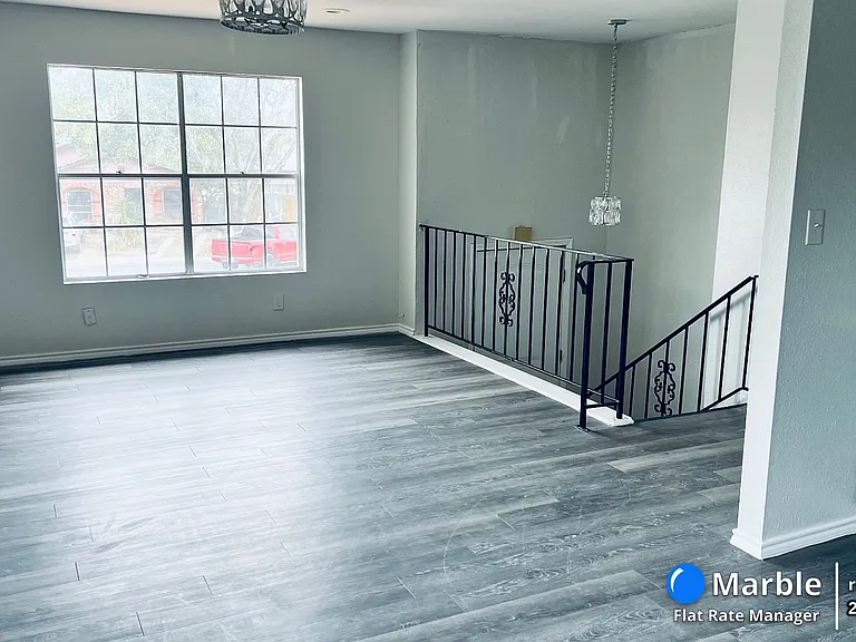 2705 N 27th St — Photo 6