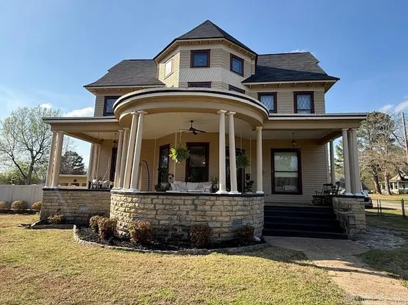 283 E Chestnut St, Batesville, AR 72501