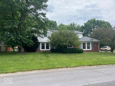 1616 Secretariat Ln, Indianapolis, IN, 46217