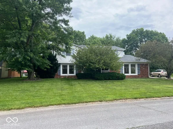 1616 Secretariat Ln, Indianapolis, IN 46217