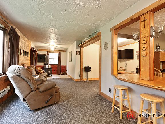 Kitchen / Living Room