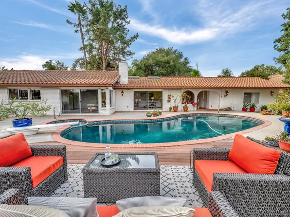 2494 Reill View Dr, Escondido, CA 92025