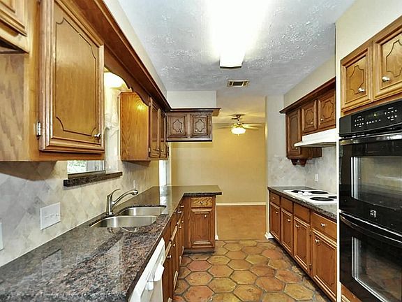 5th image of 21002 Cimarron Pkwy