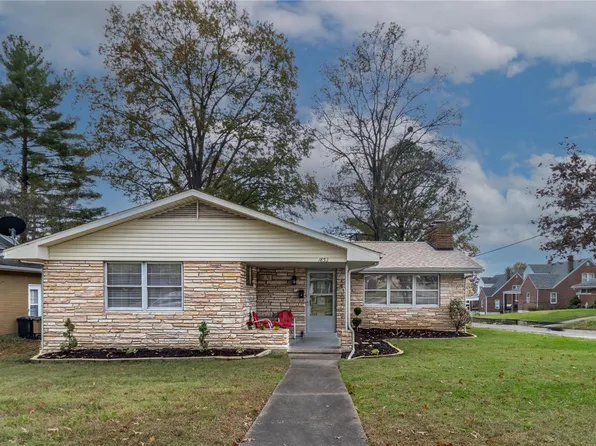 1853 Woodlawn Ave, Cape Girardeau, MO 63701
